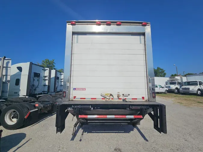 2017 FREIGHTLINER/MERCEDES M2 106