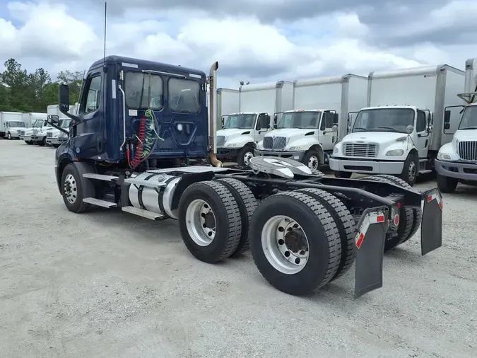 2021 FREIGHTLINER/MERCEDES CASCADIA PX11664ST