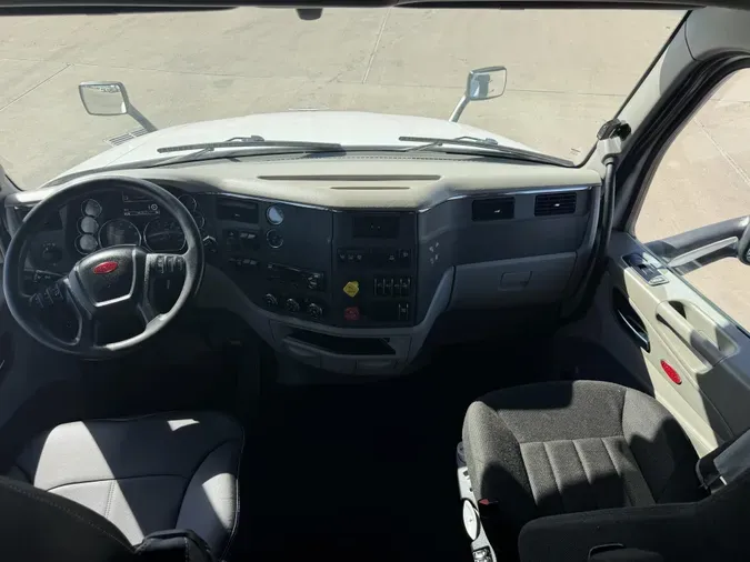 2021 Peterbilt 579fa3c5240ac3853a7ca5a816fd018bd4e