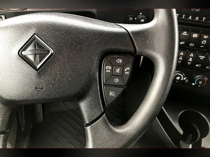 2022 INT LT625 6x4