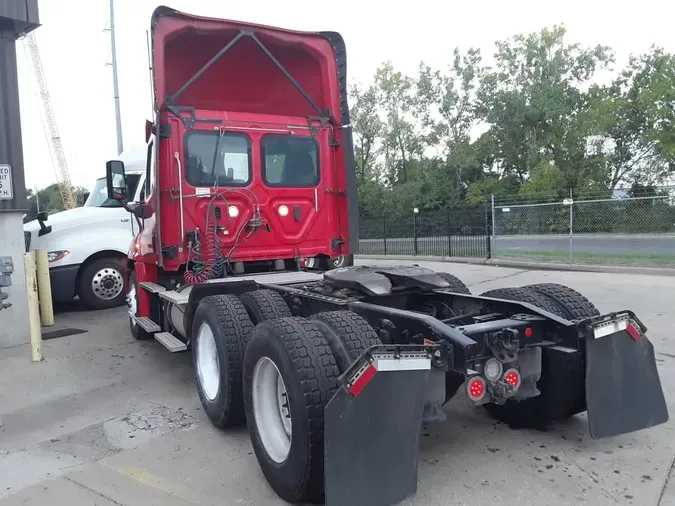 2018 FREIGHTLINER/MERCEDES CASCADIA 125