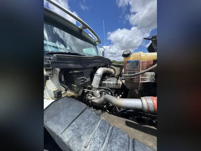 2019 International HV613fa4574140b47d7f54e5ae1a57ecdcfc4