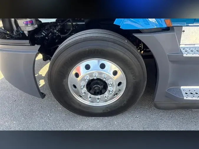 2022 FREIGHTLINER CA126