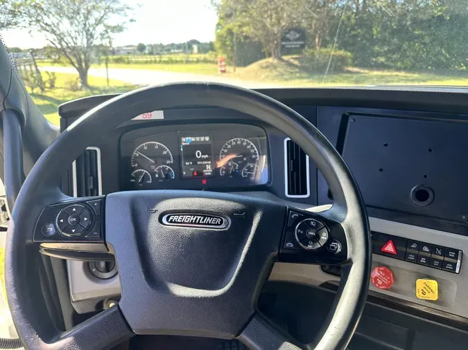 2020 Freightliner Cascadia