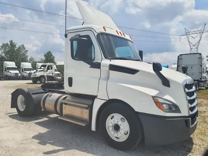 2020 FREIGHTLINER/MERCEDES NEW CASCADIA 126fa4acbc5f512153034513874156dd3fe