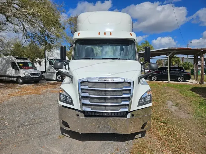 2019 FREIGHTLINER/MERCEDES NEW CASCADIA 116fa4b400e36136abc7787a5fe19d7e06c