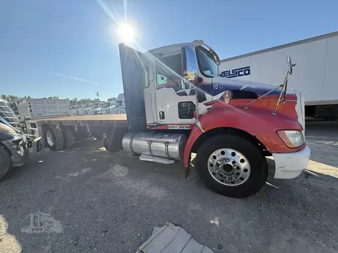 2011 KENWORTH T370