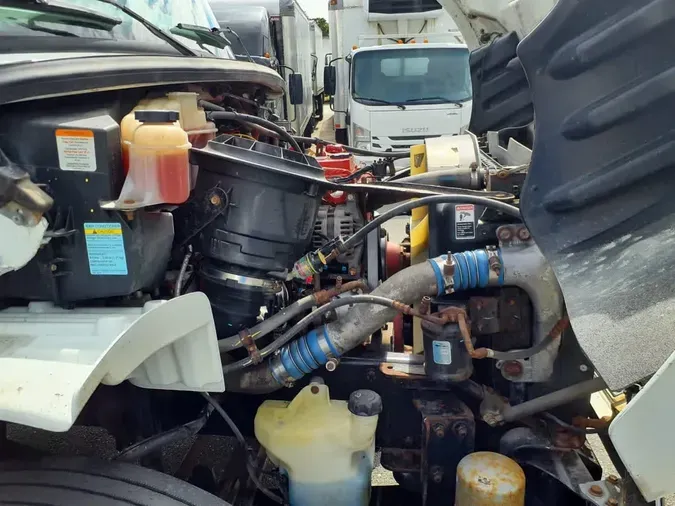 2019 FREIGHTLINER M2 106