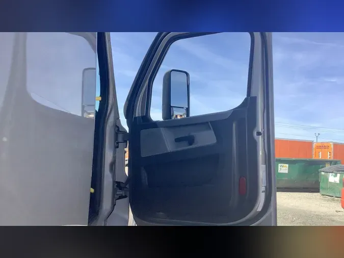 2022 Freightliner Cascadia 126fa4dff69425785434e979f5041d781d2