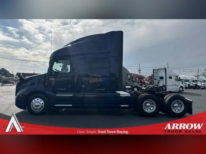 2022 VOLVO VNL760