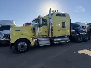 2001 KENWORTH W900