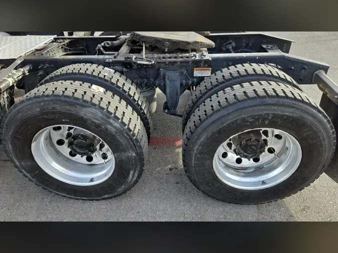 2022 Freightliner Cascadia 126fa50c571b9f9c8f400f86bd1f68f71f9