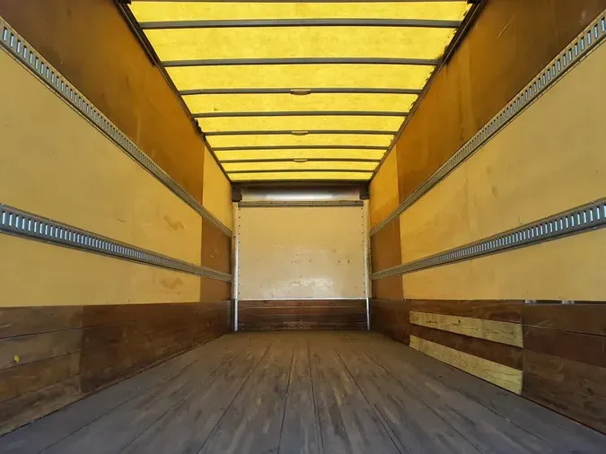 2019 FREIGHTLINER/MERCEDES M2 106