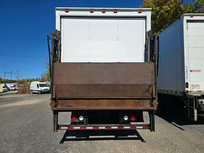 2018 FREIGHTLINER/MERCEDES M2 106