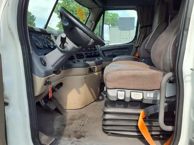 2019 FREIGHTLINER CASCADIA 125fa55390bf8a97de948fa8cc9eba91b46