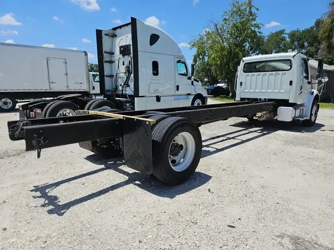 2020 FREIGHTLINER M2 106