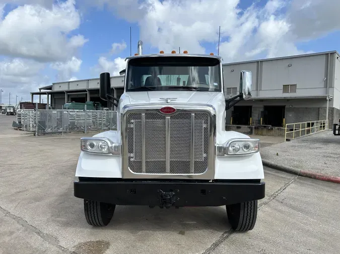 2022 Peterbilt 567