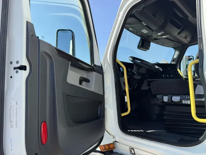 2022 Freightliner Cascadia