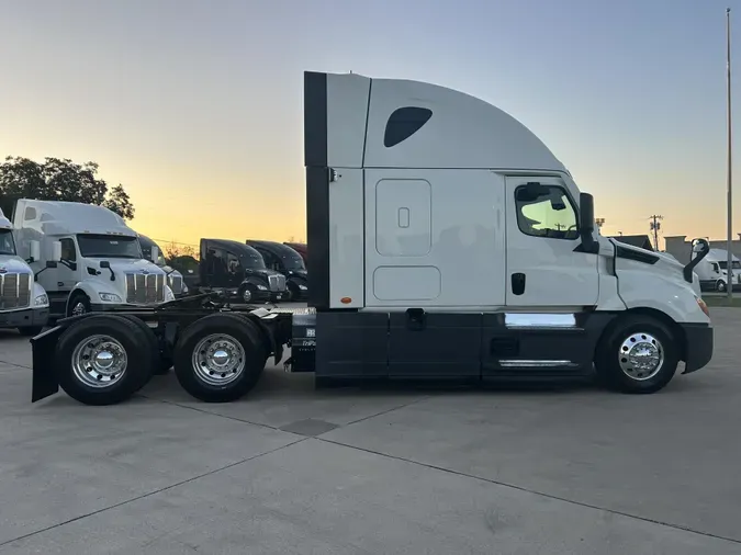 2021 Freightliner Cascadia