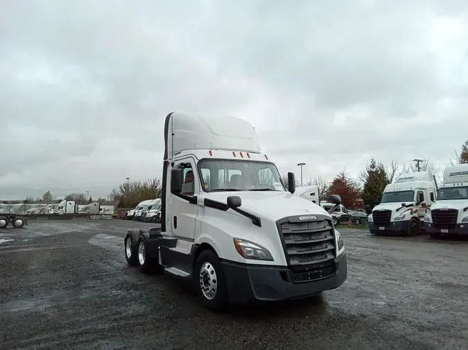2019 Freightliner Cascadia 126fa5f69764df865039e05f8a0e00982c4