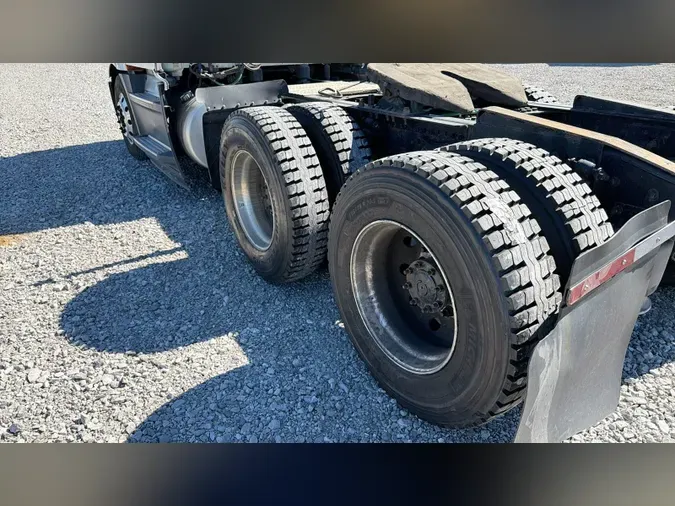 2019 Freightliner Cascadia 126fa62d1aa638687e353cc6766582a128e