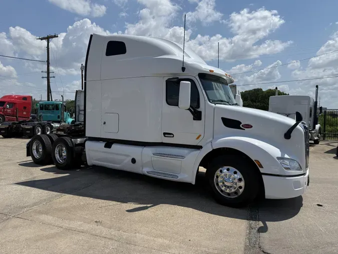 2022 Peterbilt 579