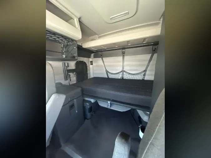 2020 FREIGHTLINER NEW CASCADIA 126