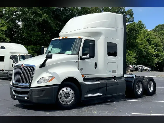 2022 INT LT625 6x4