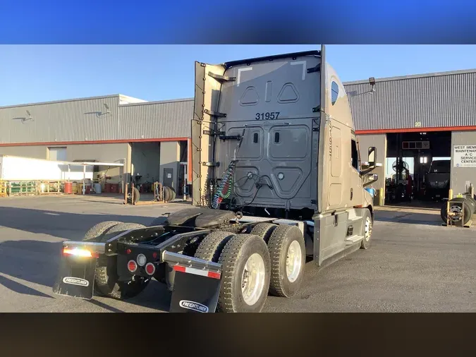 2024 Freightliner Cascadia 126fa6eac73d6b97cac20ebda0809878a4e