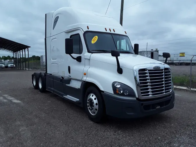 2019 FREIGHTLINER/MERCEDES CASCADIA 125