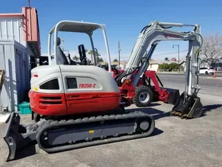 2020 TAKEUCHI TB250-2