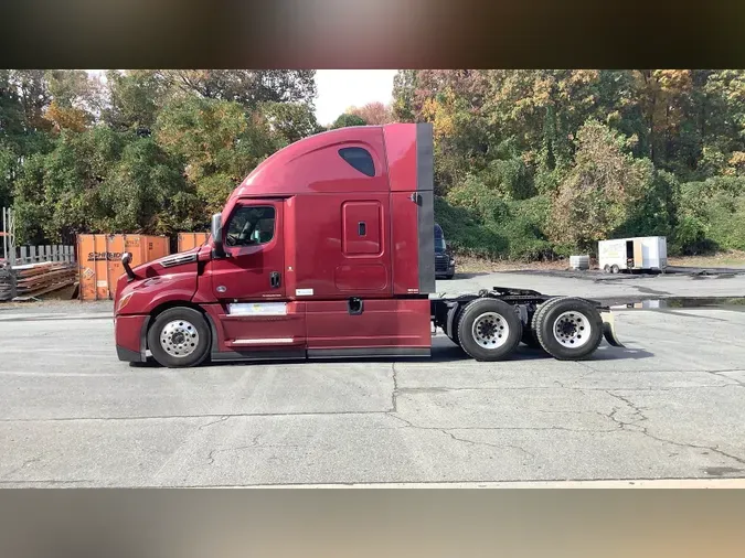2023 Freightliner Cascadia 126fa761ce3742e2833259365eff5912a16