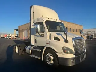 2017 FREIGHTLINER/MERCEDES CASCADIA 113