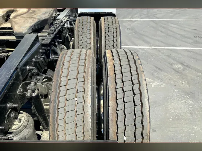 2022 INT LT625 6x4