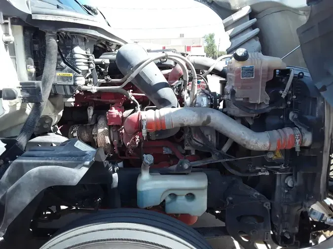 2019 NAVISTAR INTERNATIONAL LT625 DAYCAB T/A