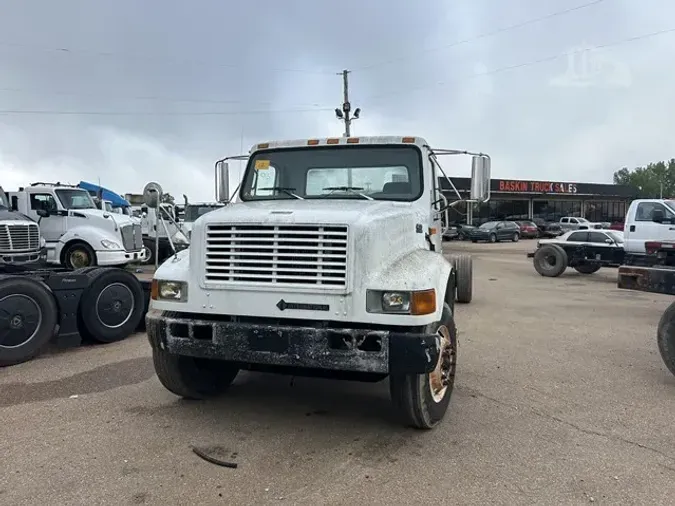 2001 INTERNATIONAL 4900