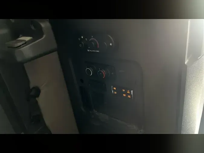 2019 FREIGHTLINER CA126