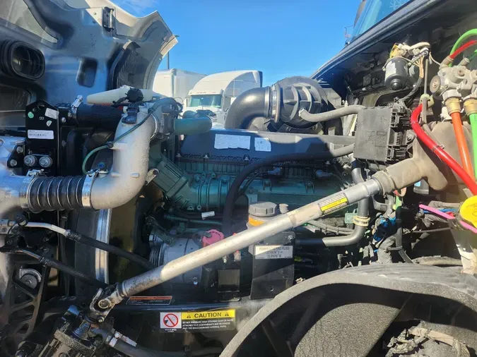 2023 VOLVO VNL64T860