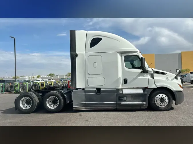 2021 Freightliner Cascadia