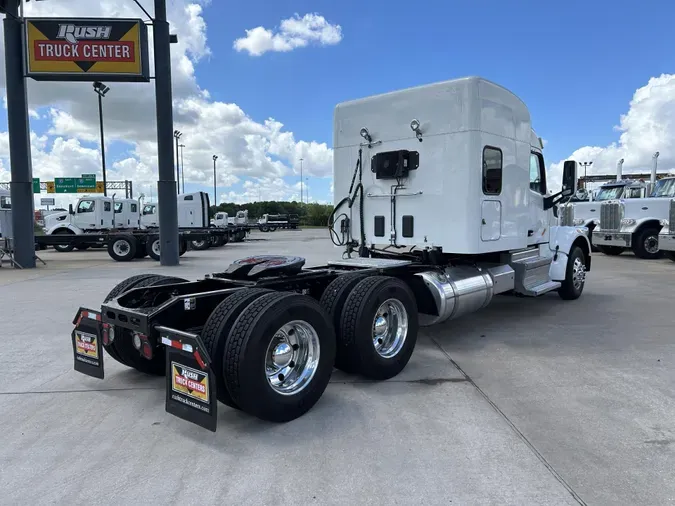 2021 Peterbilt 567