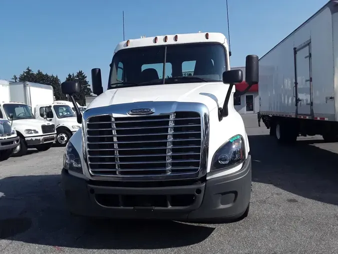 2018 FREIGHTLINER CASCADIA 125