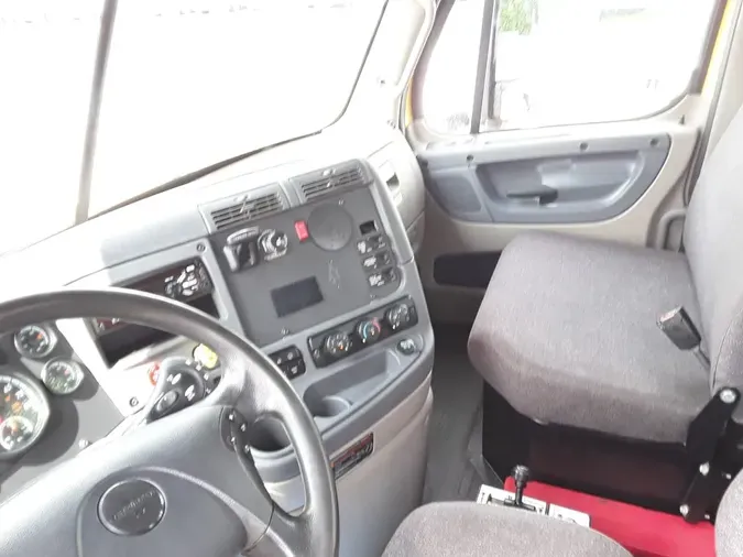 2018 FREIGHTLINER CASCADIA 113