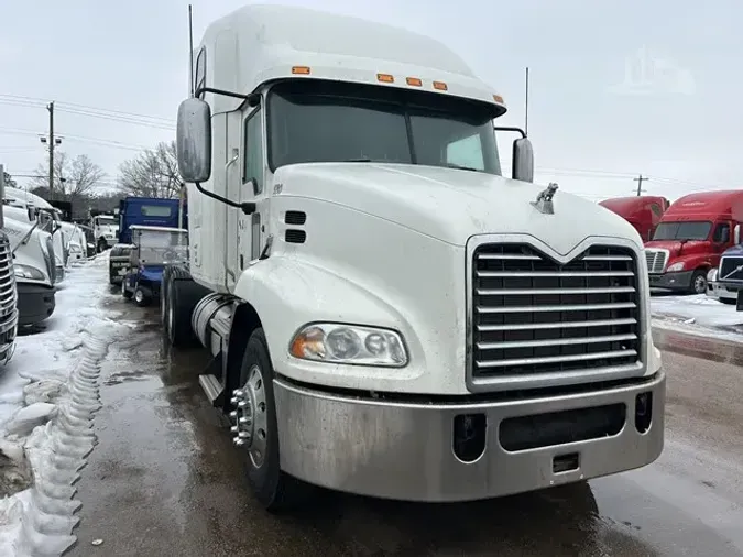 2011 MACK PINNACLE CXU613