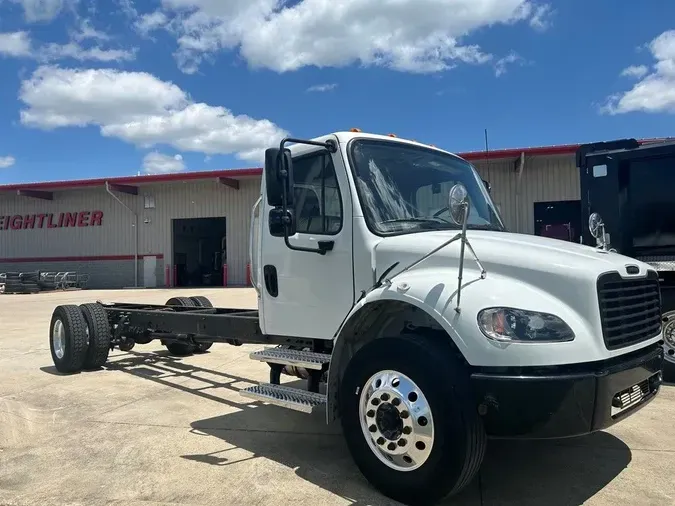 2022 Freightliner BUSINESS CLASS M2 106fa8d97af7e0ee8eff135f9658f2a659f