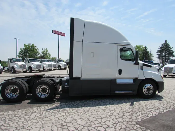 2023 Freightliner Cascadia