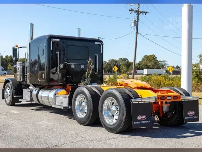 2022 PETERBILT 389