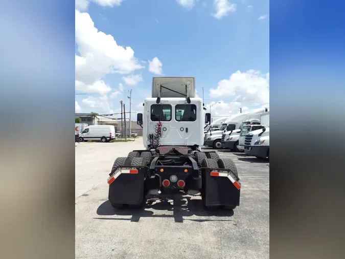 2019 FREIGHTLINER CASCADIA 125