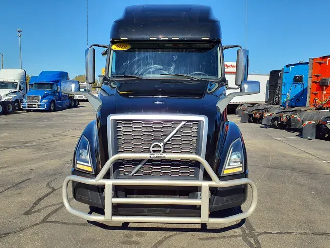 2019 VOLVO VNL64T-760