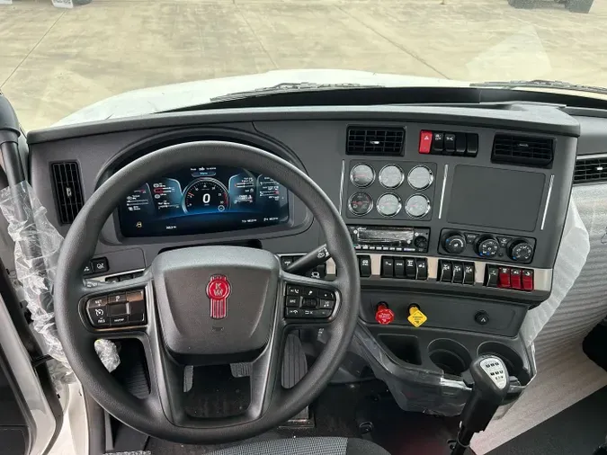 2026 Kenworth T880