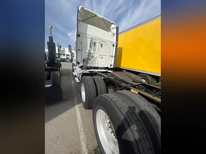 2020 FREIGHTLINER/MERCEDES NEW CASCADIA 116